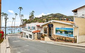 Catalina Courtyard Suites